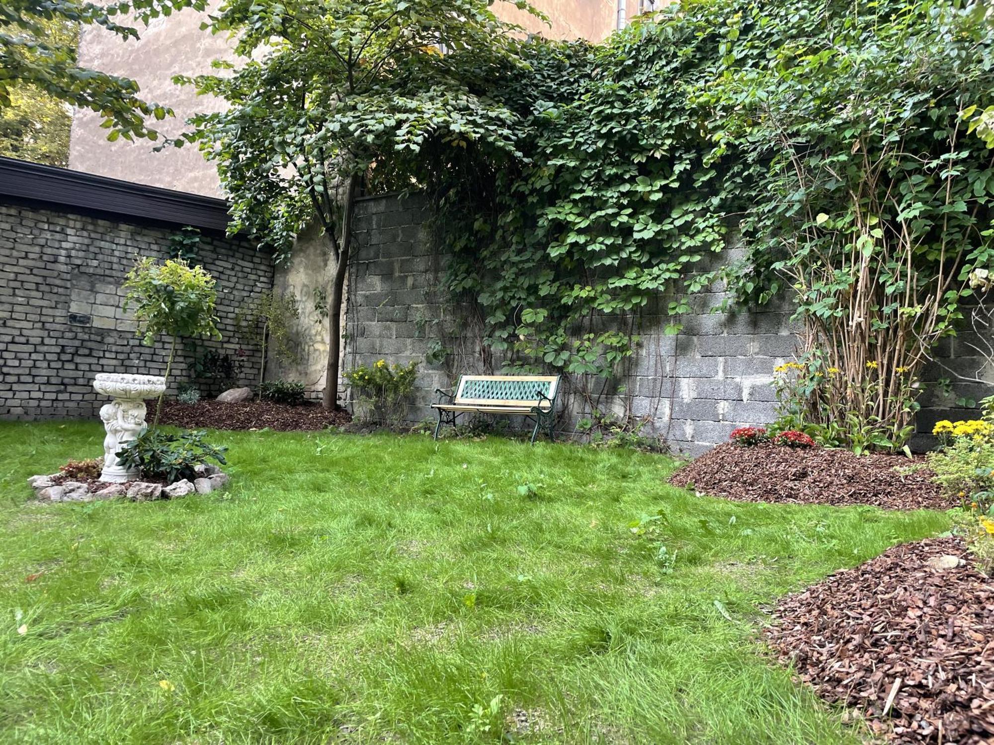 Pristine 1Br Apt In City Center W/ Patio And Parking Riga Bagian luar foto